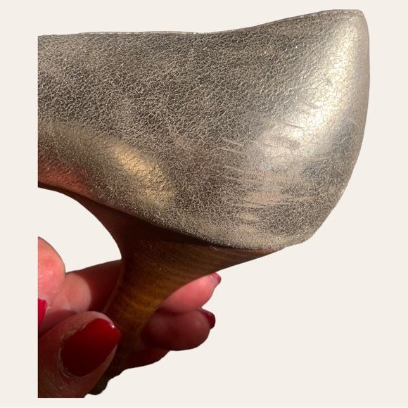 Reaction by Kenneth Cole gold peep toe heels - Picture 13 of 13